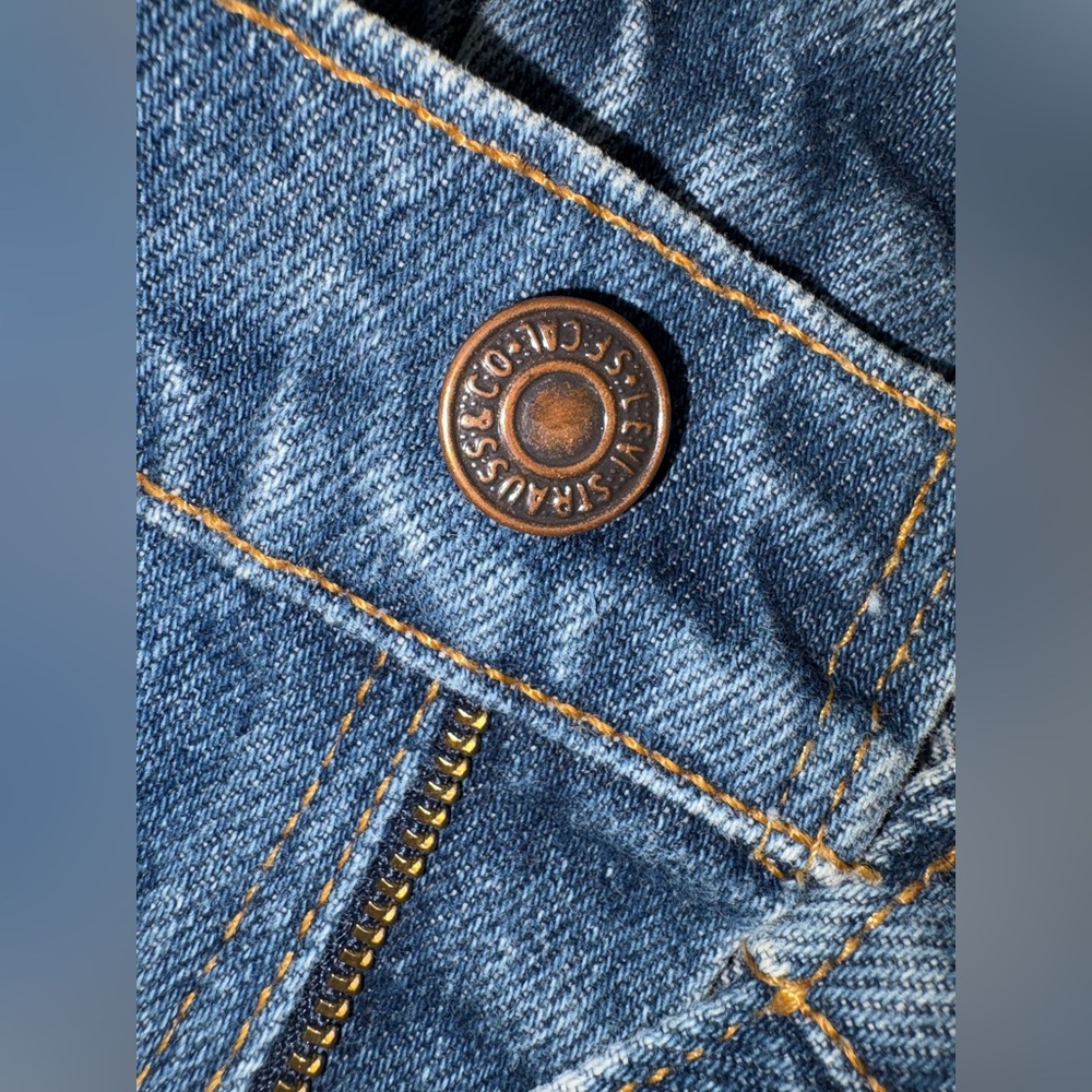 VINTAGE** Levi's Classic Straight Blue Jeans 34x32
MADE IN USA** - Picture 10 of 16